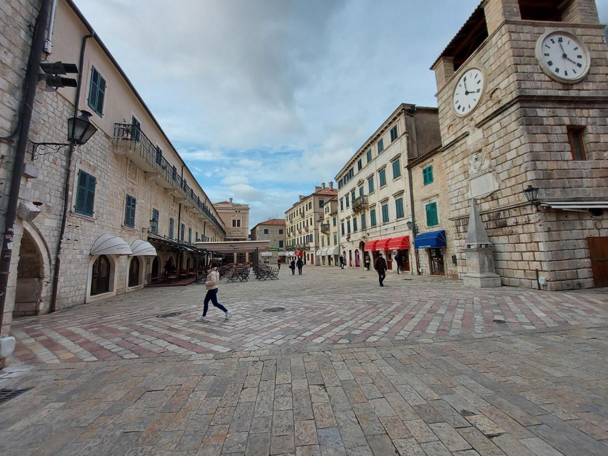 Old Town Kotor Square Apartment ภายนอก รูปภาพ