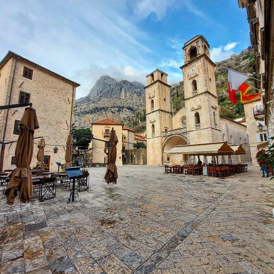 Old Town Kotor Square Apartment ภายนอก รูปภาพ